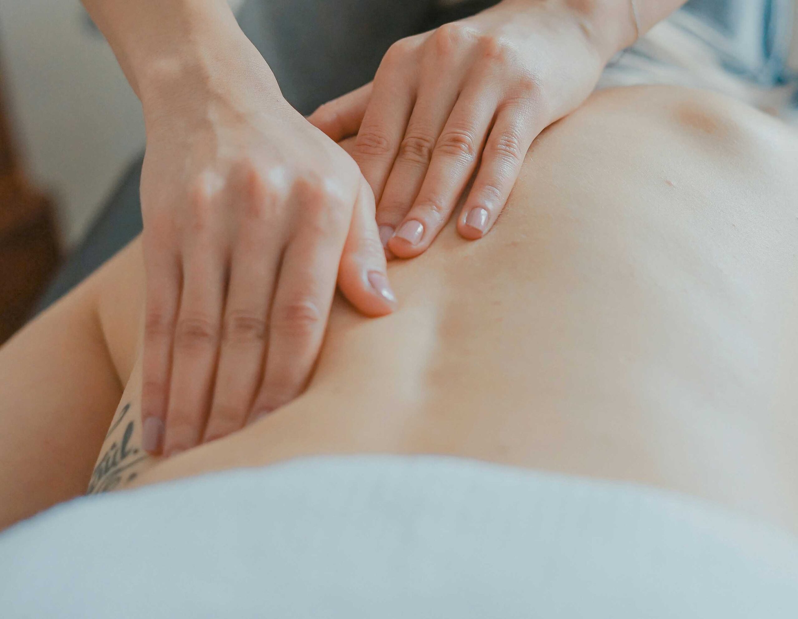 Trattamento osteopatico per scoliosi e ipercifosi